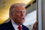 Donald Trump zrusil Bidenove dokumenty podpisane autopenom