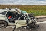 Vazna nehoda na vychode Slovenska Auto na srot po zrazke s kamionom