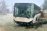 Autobus v Gerlachove narazil do plotov a garaze Skoda presiahla 26 tisic eur