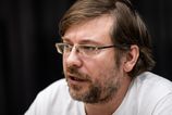 Debata s Petrom Kotlarom by sa skoncila za minutu