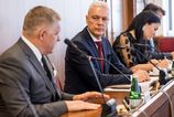 Peniaze na vyplaty cirkevnej skole posiela Drucker