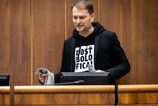 Zoskrtaju platy politikov na polovicu Igor Matovic si dal podmienku na podporu vlady Michala Simecku