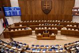 Poslanci prerusili rokovanie minutou ticha Parlament si uctil zosnuleho Ladislava Lysaka