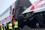 vykolajenie vlaku v rusku sedem vagonov mimo trate a desiatky zranenych cestujucich