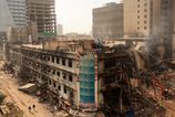 Brutalny utok na pakistansku zakladnu pri hraniciach si vyziadal osem obeti a desiatky zranenych
