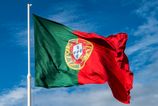 Povedali im nech hladaju hracku a usli Portugalska policia vypatrala par ktory nechal malych chlapcov v lese s previazanymi ocami