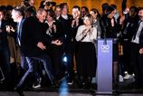 Madarsky premier s tancujucim ministrom lozil po kominoch tyzden vo svetovych mediach