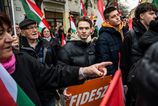 Viktor Orbán priznáva ťažkú porážku Fideszu, no odmieta sa vzdať. 2 Viktor Orban priznava tazku porazku Fidesu no odmieta sa vzdat