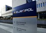 Europol odhalil online siete muzov podozrivych z omamovania a sexualneho zneuzivania partneriek