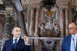 Merz sľubuje Macronovi úzke partnerstvo. Spoločný záväzok k zjednotenej Európe má byť základom Berlína 2 Merz slubuje Macronovi uzke partnerstvo Spolocny zavazok k zjednotenej Evrope ma byt zakladom Berlinu