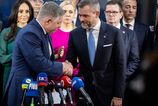 Slovensko podporí závery samitu NATO, no nebudú dodané zbrane pre Ukrajinu. Pellegrini a Fico sa zhodli. 2 Slovensko podpori zavery samitu NATO no nebudu dodane zbrane pre Ukrajinu Pellegrini a Fico sa zhodli