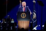 USA podľa Trumpa žiaria viac než kedykoľvek predtým. Kritikov označil za komunistov a varoval pred odpornou hrozbou v krajine. 2 USA podla Trumpa ziaria viac nez kedykovek predtym Kritikov oznacil za komunistov a varoval pred odpornou hrozbou v krajine