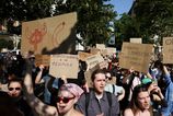 V Kyjeve sa znova rozprudili kartonove protesty Ludom sa nepaci odvolanie oblibeneho ministra obrany