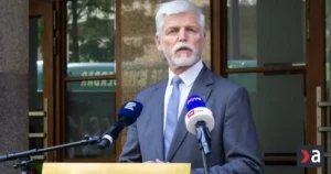 Česi sa pýtajú, prečo by ich vojaci mali chrániť naše nebo, keď ich Fico zradí