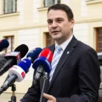Česko tvrdšie voči ruským diplomatom, Macinka a Pavlo sa dohodli