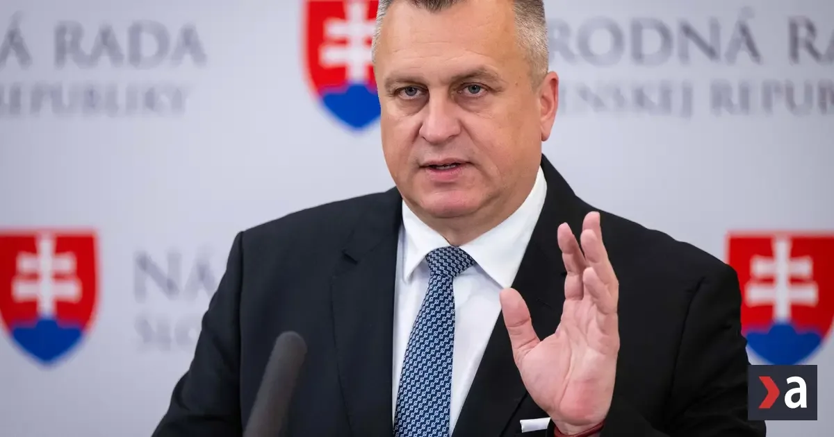 Danko hrozí Ficovi: Ak Taraba skončí, odvolám ho s kýmkoľvek