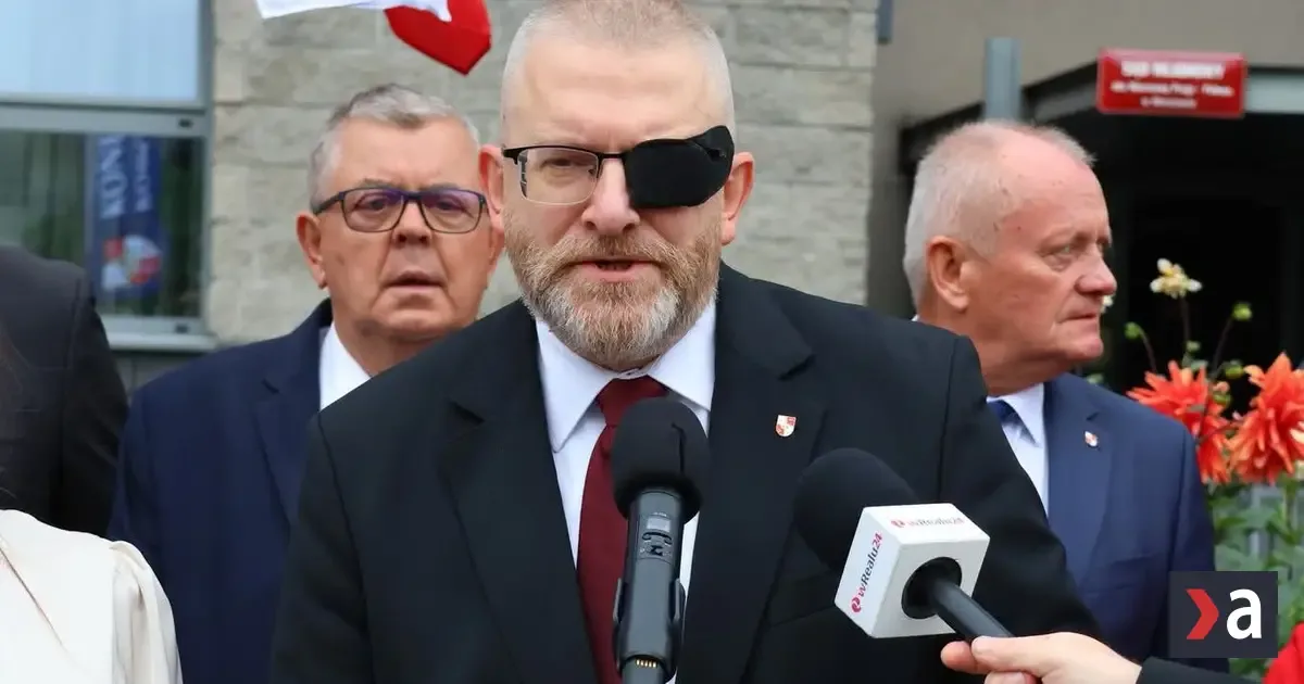 Europarlament zbavil imunity poľského poslanca Brauna pre výroky o holokauste 3 Europarlament zbavil imunity poľského poslanca Brauna pre výroky o holokauste