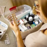 Evakuačná lekárnička: Farmaceut radí, čo do nej patrí a pred čím varuje