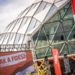 Fidesz trvá na obnovení cenového stropu na pohonné látky, kompenzáciu považuje za smiešnu