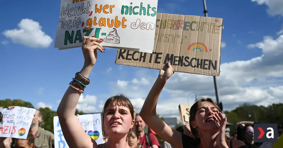 Masové protesty proti AfD po volebnom triumfe: Žiadajú zákaz strany 2 Masové protesty proti AfD po volebnom triumfe: Žiadajú zákaz strany