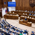 Národná rada začala rokovanie so 295 bodmi, môže trvať do Vianoc