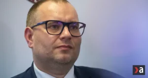 Ombudsman Dobrovodský žiada poriadok v poplatkoch a hľadaní špecialistov