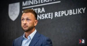 Opozícia neuspela s odvolávaním Matúša Šutaja Eštoka, parlament nebol uznášaniaschopný