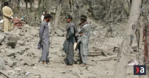 Pakistan podnikol nálety na afganské územie, zasiahol ciele spojené s dronmi