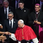 Pápež Lev XIV. v Paríži vyzval na dôstojný život migrantov a kritizoval postup USA