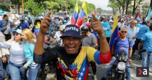 Podporovatelia Machadovej vyšli do ulíc. Vo Venezuele žiadajú jej návrat a voľby