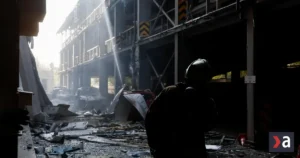 Ruský dronový útok na Kyjev zabil človeka, poškodil infraštruktúru