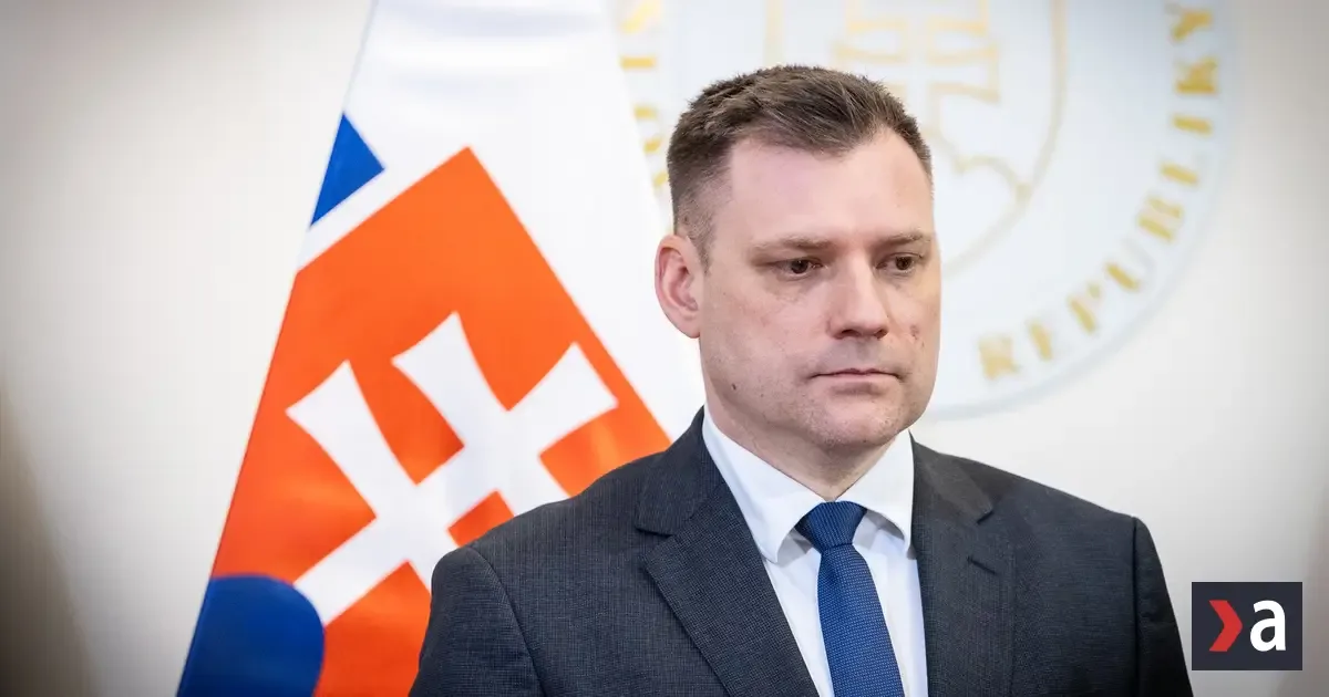 SNS žiada Tarabu, aby zastavil predaj majetku envirorezortu aj hotela Bobrovník