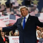 Trump znova zaútočil na novinárov, reportérov CNN označil za zradcov a bláznov