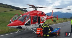 Vážna nehoda pri Svätom Kríži: Pri čelnej zrážke sa ťažko zranili dve osoby