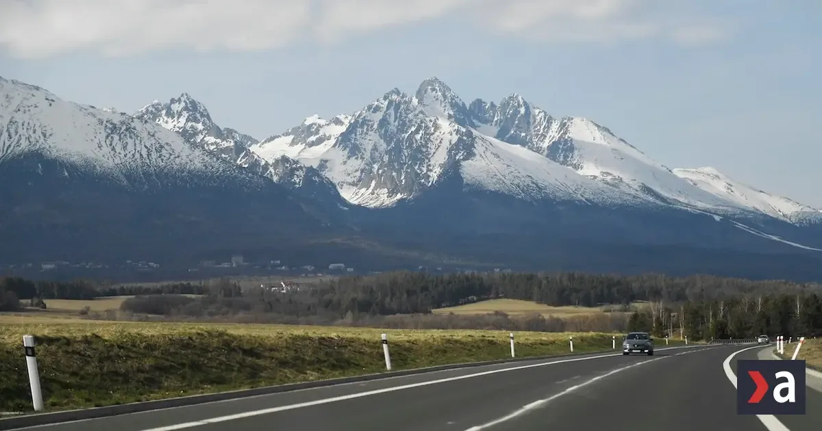 Vo vysokohorských oblastiach Tatier platí mierne lavínové riziko 2 Vo vysokohorských oblastiach Tatier platí mierne lavínové riziko