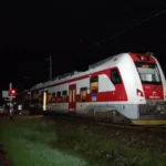 Zrážka na priecestí v Svrčinovci: Muža zachytil vlak, zomrel na mieste
