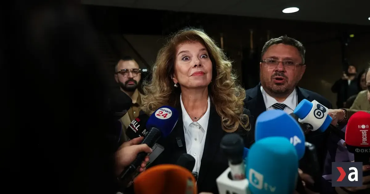 Bulharsko čaká druhé kolo prezidentských volieb, Jotovová tesne vedie pred Giurovom 3 Bulharsko čaká druhé kolo prezidentských volieb, Jotovová tesne vedie pred Giurovom