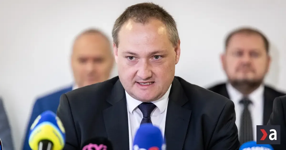 Eduard Burda zostáva dekanom Právnickej fakulty UK, nemal protikandidáta