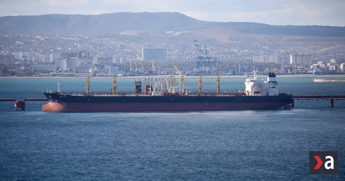 Francúzski vojaci zadržali tanker s podozrením na ruskú ropu