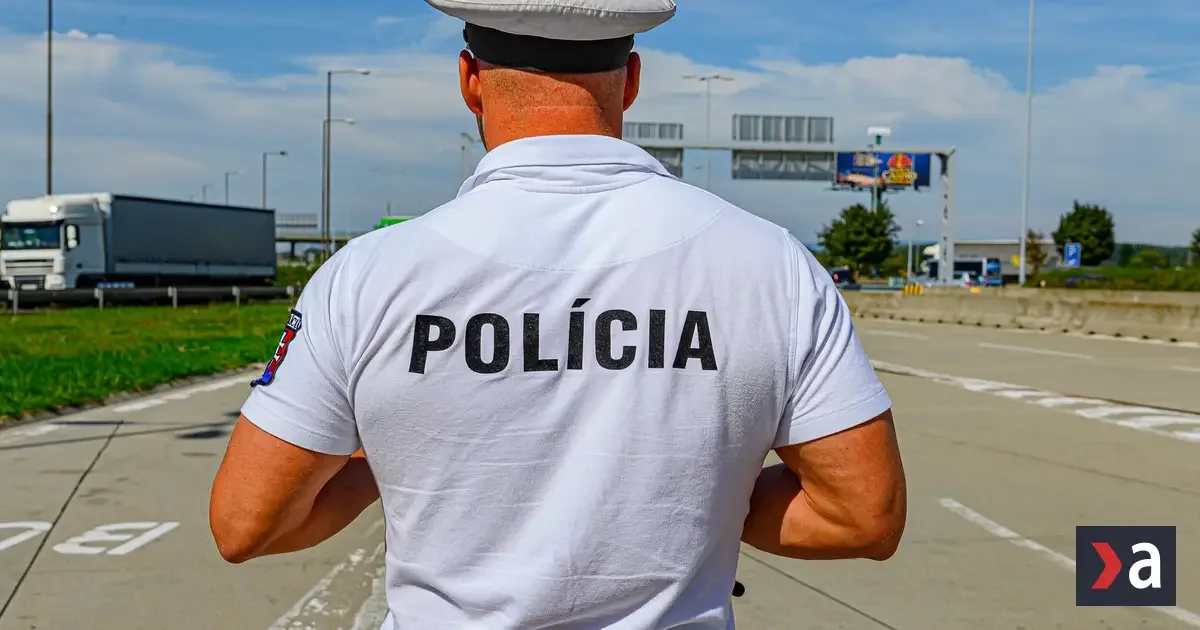 Hrozby smrťou a atrapa granátu u tínedžera. Súd v Dunajskej Strede nariadil väzbu