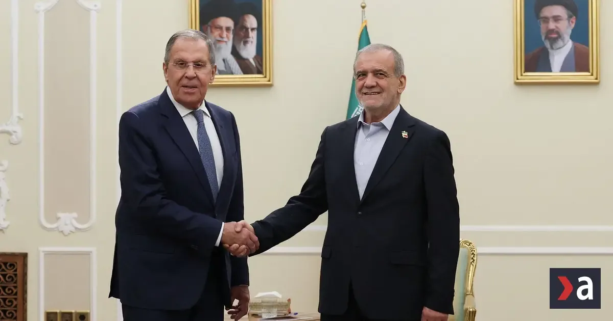 Lavrov pricestoval do Iránu, Rusko a Teherán poukazujú na úzke historické väzby