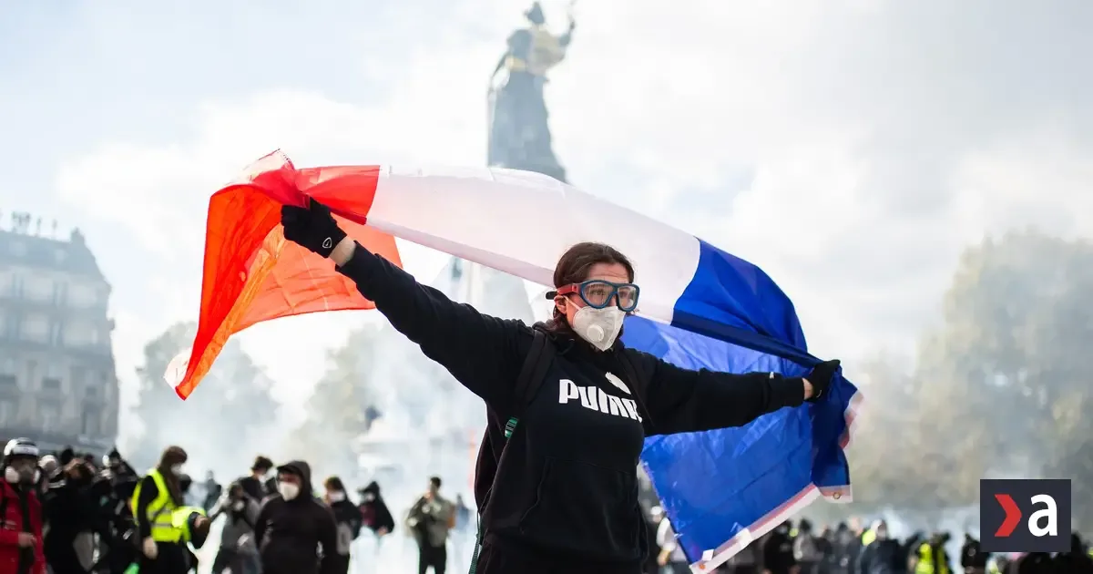 Le Penová a Fico našli spoločného nepriateľa. Za nepokoje vo Francúzsku nie sú študenti 4 Le Penová a Fico našli spoločného nepriateľa. Za nepokoje vo Francúzsku nie sú študenti