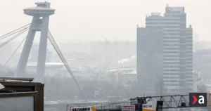 Mrazivá noc: Na Záhorí a v dolinách hrozí mráz