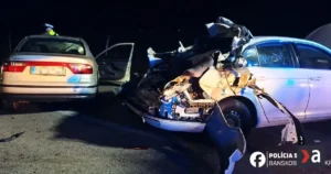 Muža pri odstavenom vozidle pri Revúcej zabilo osobné auto