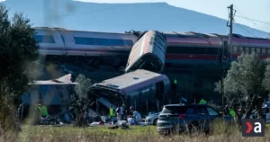 Po tragickej zrážke vlakov v Španielsku vypukli protesty v uliciach