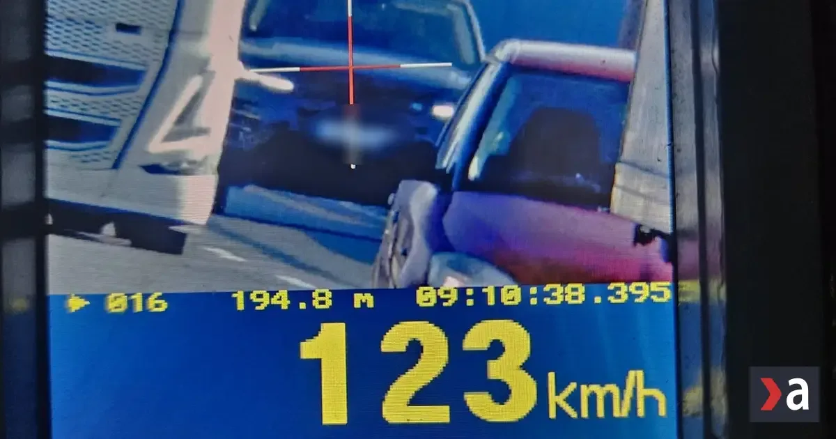 Policajti namerali vodiča s prekročením rýchlosti o 53 km/h, prišiel o vodičák