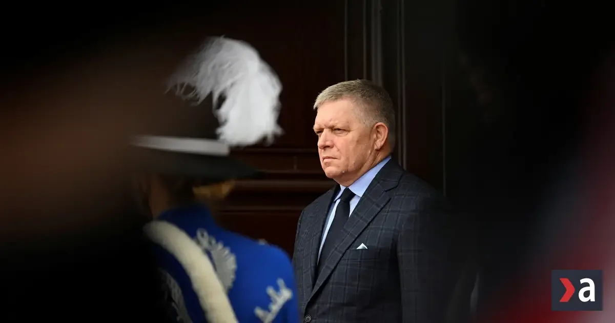 Polovičné cestovné vo vlakoch bude platiť aj v novembri, uviedol Fico