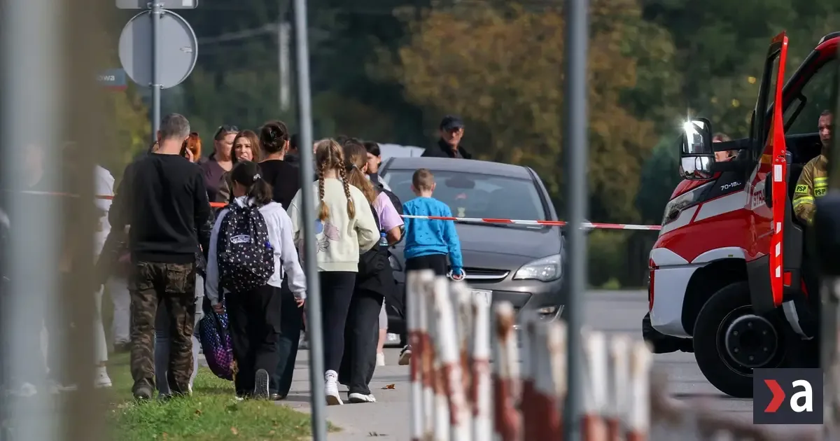 Poľsko: Pre obavy o bezpečnosť zrušili v piatok vyučovanie v 50 školách