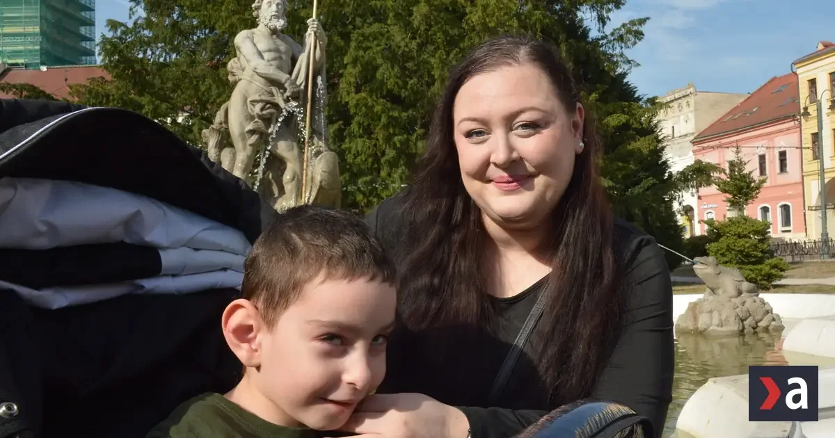 Prešovské autobusy oblepili plagátmi: Je to jediná možnosť, ako môj syn bude chodiť
