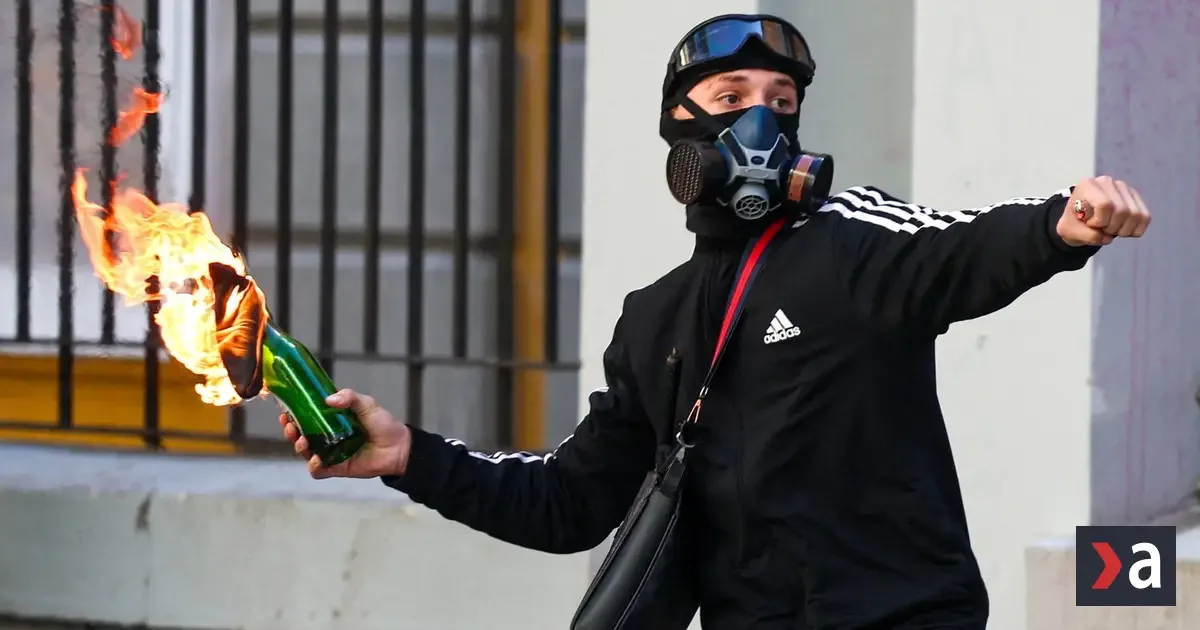 Protesty v Albánsku naberajú na sile, premiér Rama odstúpiť nechce